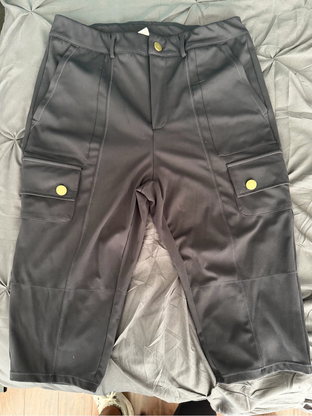HALARA Black Shorts